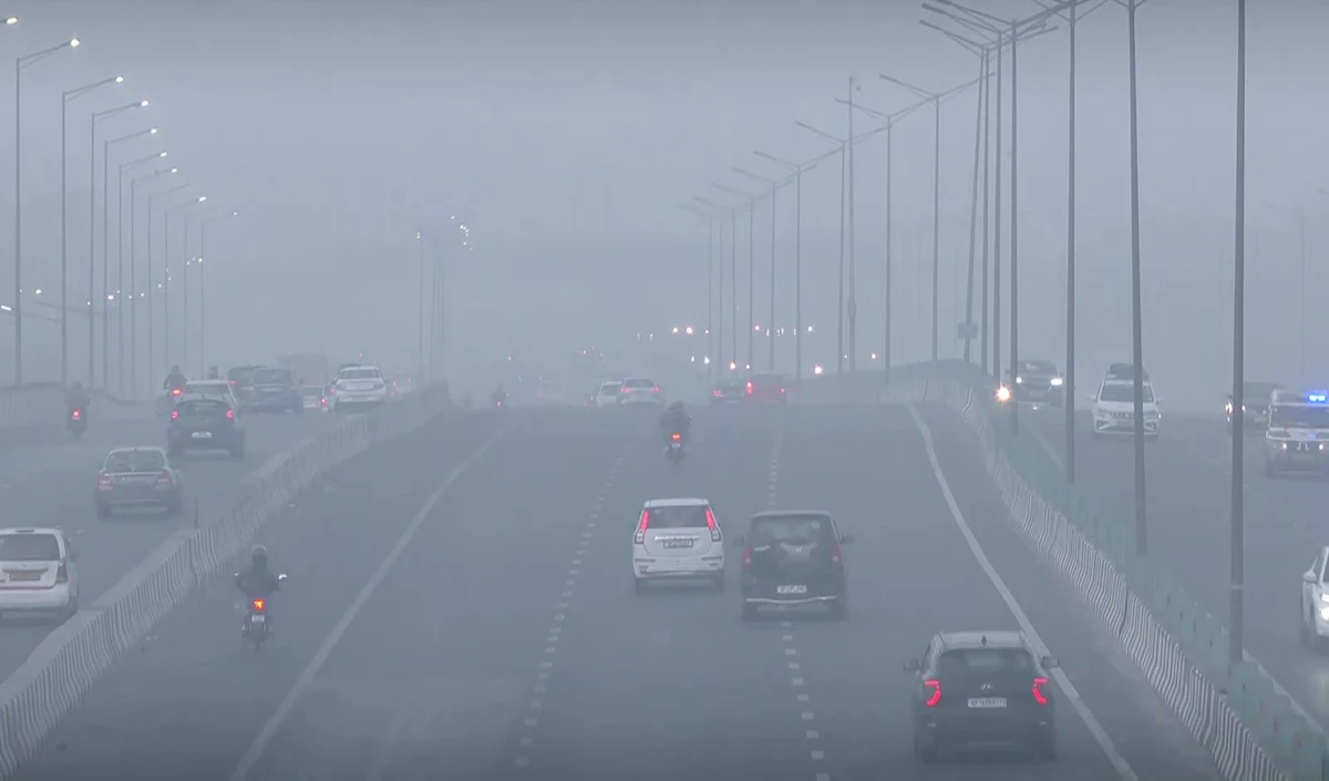 Delhi Dense Fog | घने कोहरे के कारण दिल्ली हवाई अड्डे पर परिचालन बाधित, 177 उड़ानों को रद्द किया गया, ऑरेंज अलर्ट जारी