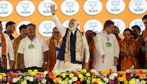 West Bengal: पीएम मोदी का TMC पर तीखा हमला: वोट बैंक के लिए घुसपैठियों की ढाल बनी ममता सरकार