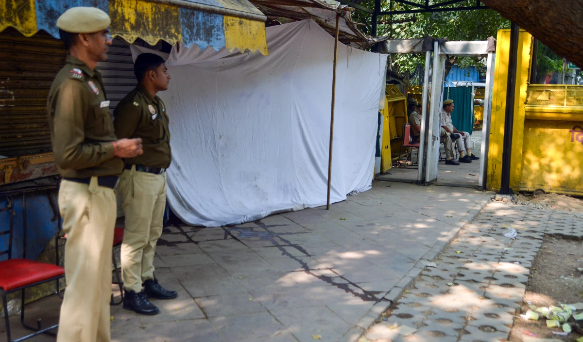 सॉरी मम्मी, पापा... इंजीनियरिंग स्टूडेंट ने सुसाइड किया, नोट में एग्जाम स्ट्रेस का किया ज़िक्र