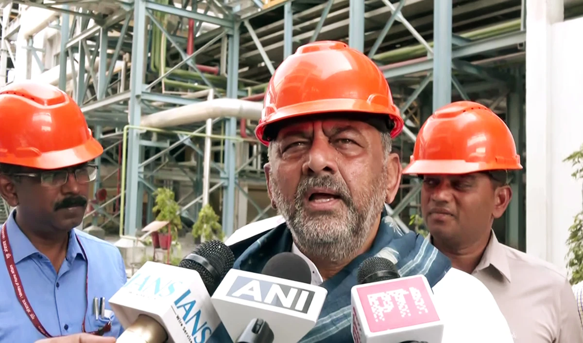 सीएम पद की अटकलों के बीच डीके शिवकुमार का दिल्ली दौरा, बोले- राजनीति के लिए नहीं आया