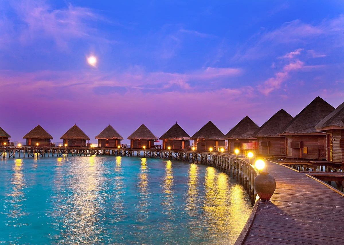 Honeymoon Destinations 2026: 2026 में हनीमून, कपल्स के लिए ये 5 डेस्टिनेशन बनेंगी पहली पसंद, जानें खासियतें और बजट