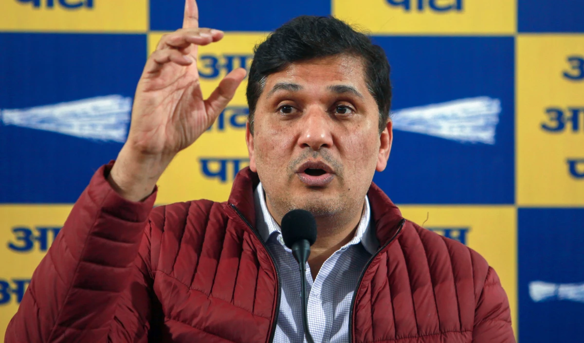 सांता क्लॉज स्किट विवाद: सौरभ भारद्वाज समेत AAP नेताओं पर धार्मिक भावनाएं आहत करने का FIR