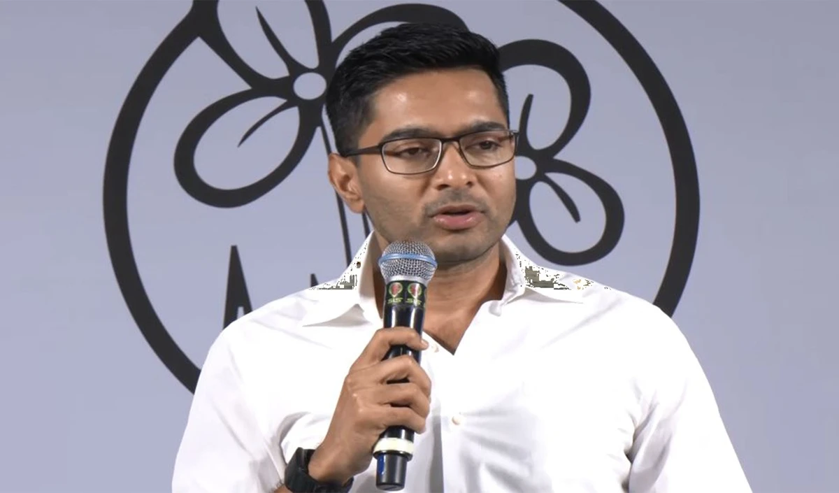 TMC की 2026 की तैयारी: अभिषेक बनर्जी ने पेश की 