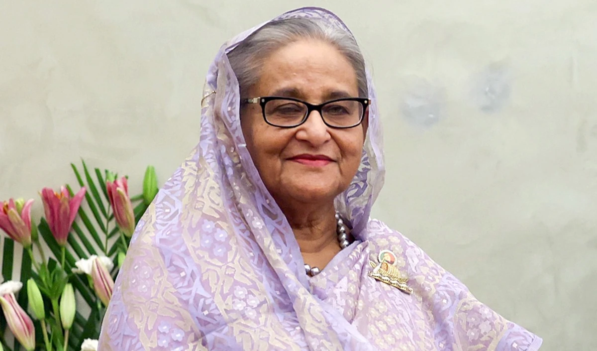 Bangladesh में जारी हिंसा के बीच अंतरिम सरकार पर Sheikh Hasina का बड़ा हमला, जानें क्या कहा?