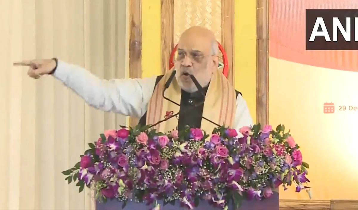 Assam से घुसपैठियों पर Amit Shah का बड़ा बयान: कांग्रेस ने सालों तक आंखें मूंदी, अब हो रही कार्रवाई