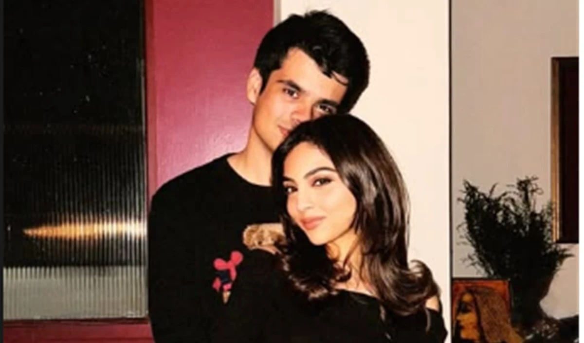 Aviva Baig ने प्रियंका गांधी के बेटे Raihan Vadra से सगाई की! जानें कौन हैं वाड्रा परिवार की होने वाली बहू?