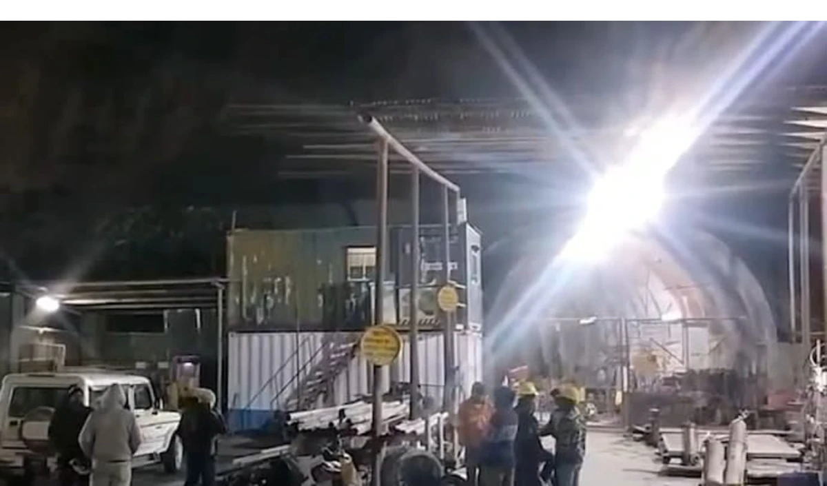 Chamoli Tunnel Crash: 60 घायल, निर्माण सामग्री ढो रही ट्रेन से टकराई श्रमिकों को ले जा रही ट्रेन, प्रशासन अलर्ट