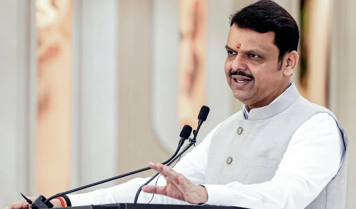 महाराष्ट्र सरकार ने नए साल के जश्न के लिए किए बड़े फैसले, 31 दिसंबर की रात से सुबह 5 बजे तक खुले रहेंगे होटल और ऑर्केस्ट्रा बार