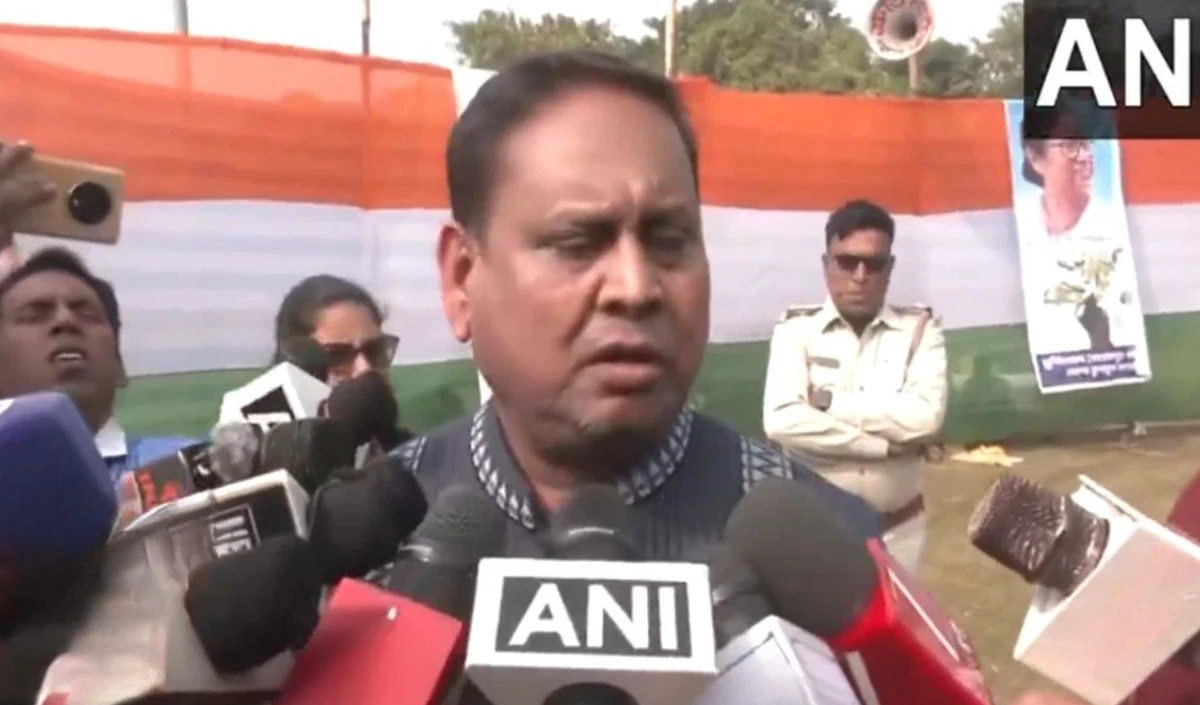 बाबरी मस्जिद की तर्ज पर TMC विधायक हुमायूं कबीर ने रखी नई मस्जिद की नींव