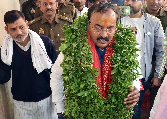 UP News: झांसी में बोले केशव मौर्य- "बाबर के नाम पर मस्जिद बनाने वालों का अंत हो जाएगा", अखिलेश यादव को भी लपेटा