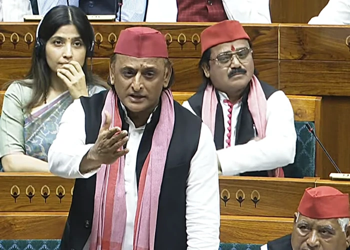 अखिलेश यादव बोले- SIR नहीं NRC हो रहा है; डिटेंशन सेंटर की क्या जरुरत है?