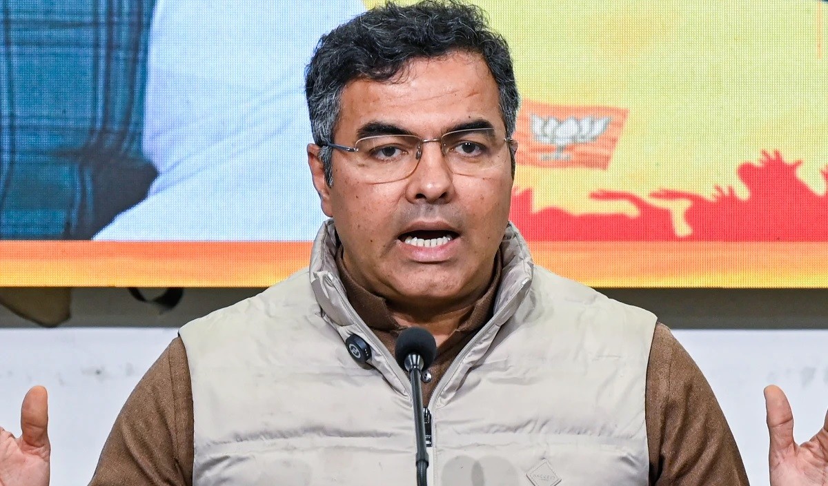 Parvesh Verma ने AAP के ‘मोहल्ला क्लिनिक’ को बताया हल्ला क्लिनिक,जनता को धोखा देने का टूल करार दिया Parvesh Verma ने AAP के ‘मोहल्ला क्लिनिक’ को बताया हल्ला क्लिनिक,जनता को धोखा देने का टूल करार दिया