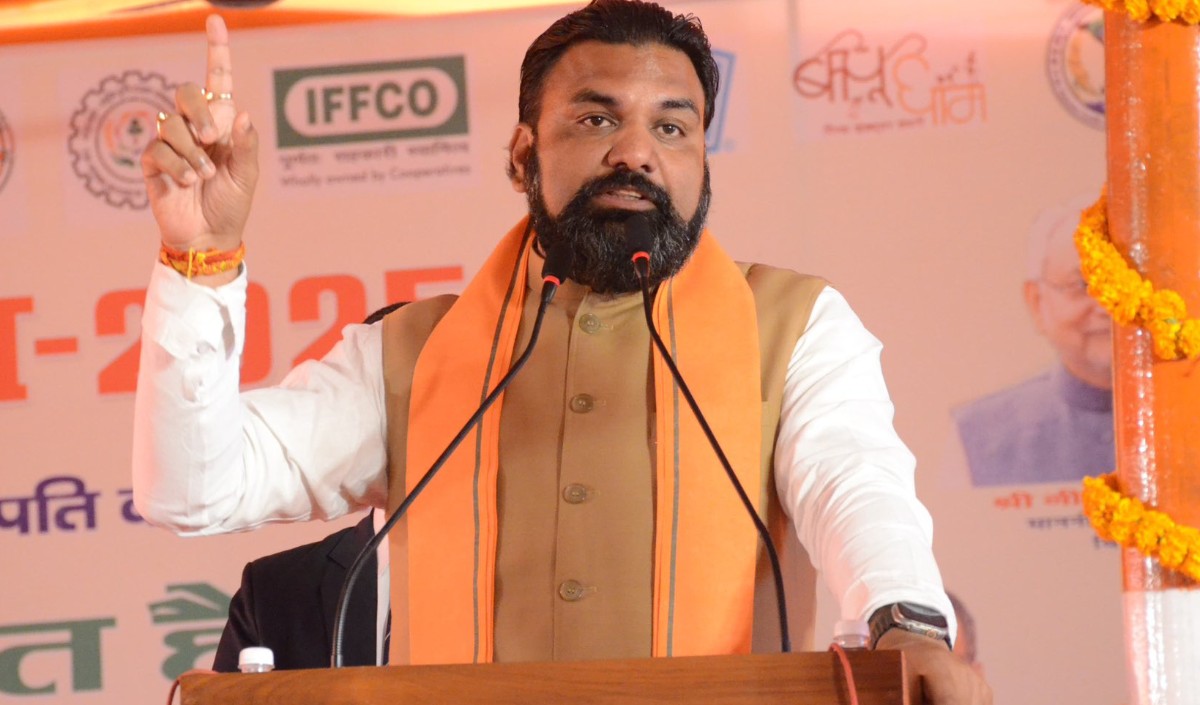 केजरीवाल और लालू प्रसाद में अंतर नहीं, राजद को भी खारिज करेगी जनता