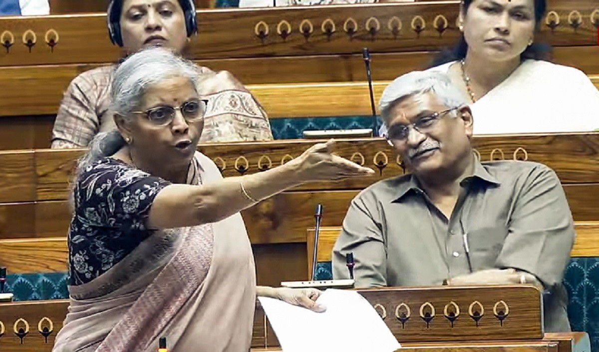 Income Tax Bill: लोकसभा में पेश हुआ नया इनकम टैक्स बिल, आयकर भरना होगा आसान