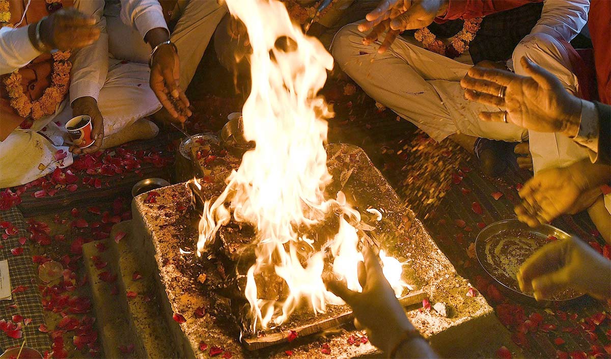 Hawan Vidhi Hawan Vidhi