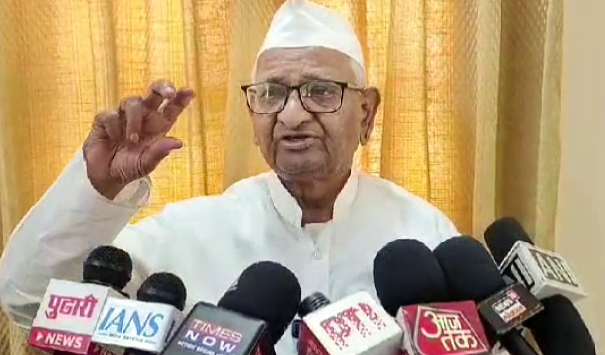 आरोपों का सामना कर रहे मंत्रियों को इस्तीफा दे देना चाहिए: अन्ना हजारे आरोपों का सामना कर रहे मंत्रियों को इस्तीफा दे देना चाहिए: अन्ना हजारे