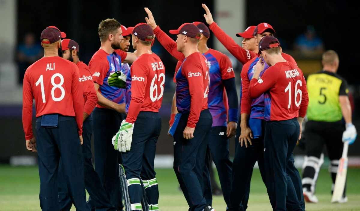 लाहौर में AUS-ENG मैच में बज गया भारत का राष्ट्रगान, अब सोशल मीडिया पर लोग ले रहे पाकिस्तान के मजे