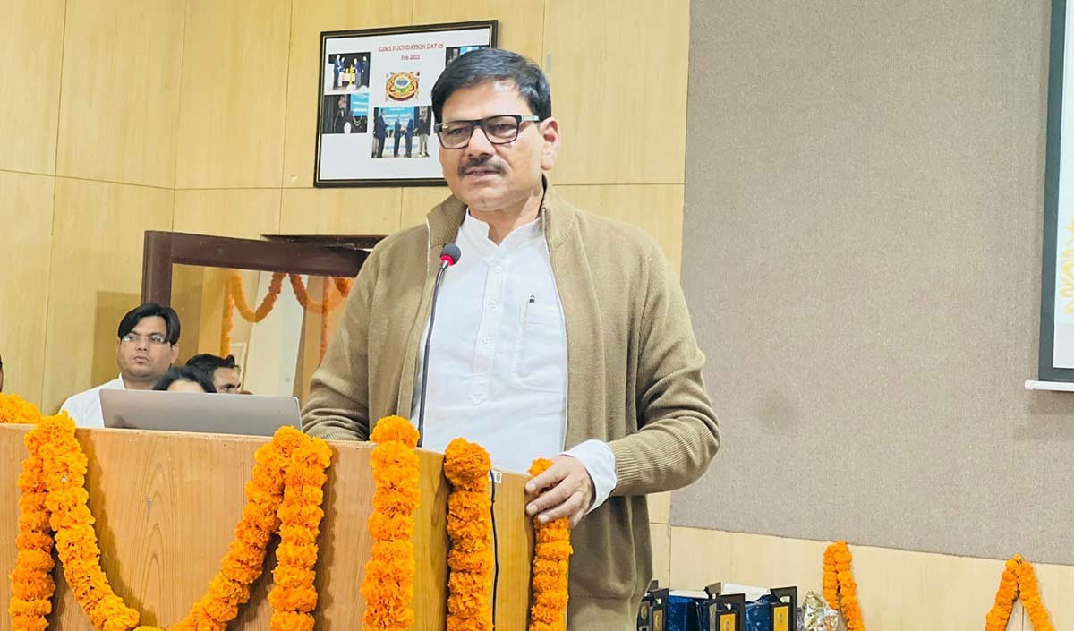 शिक्षा सभी का अधिकार, लेकिन निजी और प्राइवेट विद्यालयों की फीस वृद्धि पर अंकुश लगना जरूरीः धीरेन्द्र सिंह