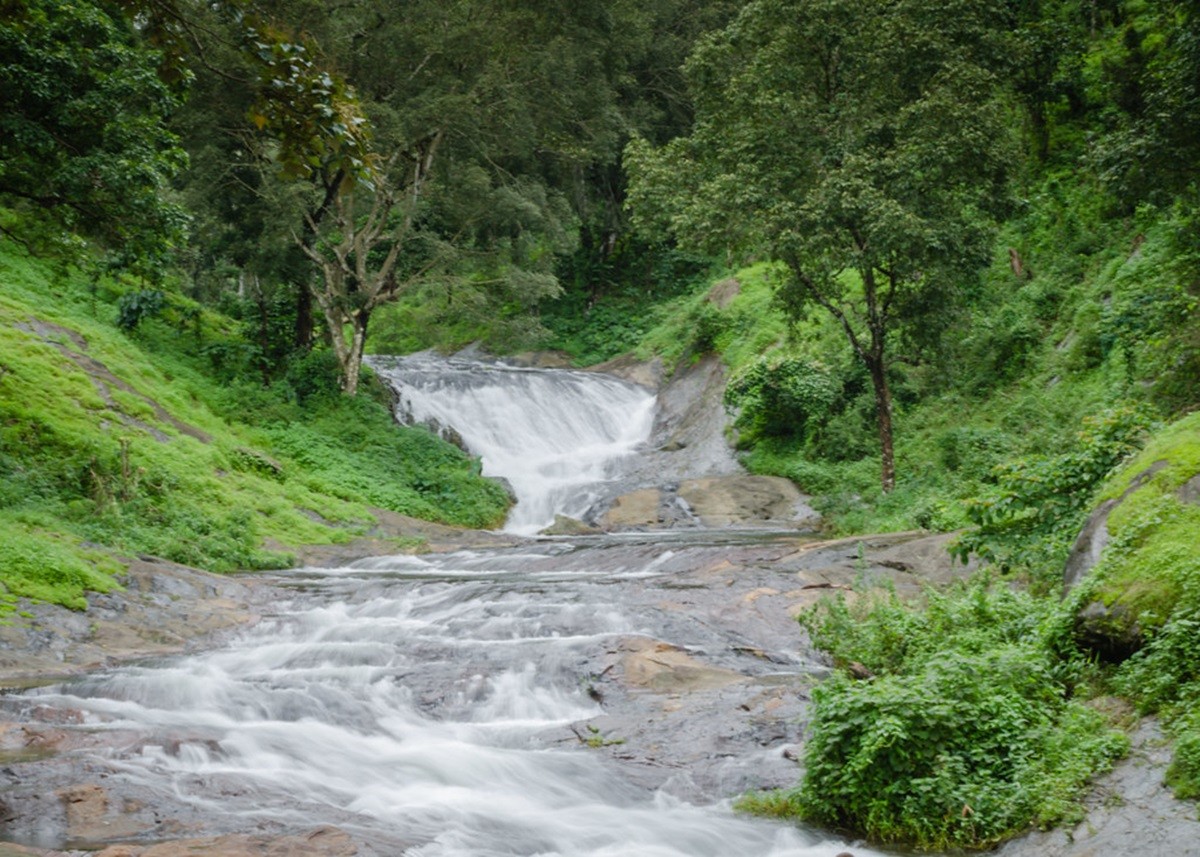 Chhattisgarh Travel: छत्तीसगढ़ का स्वर्ग मानी जाती है ये छिपी हुई जगह, आप भी बनाएं पार्टनर संग घूमने का प्लान