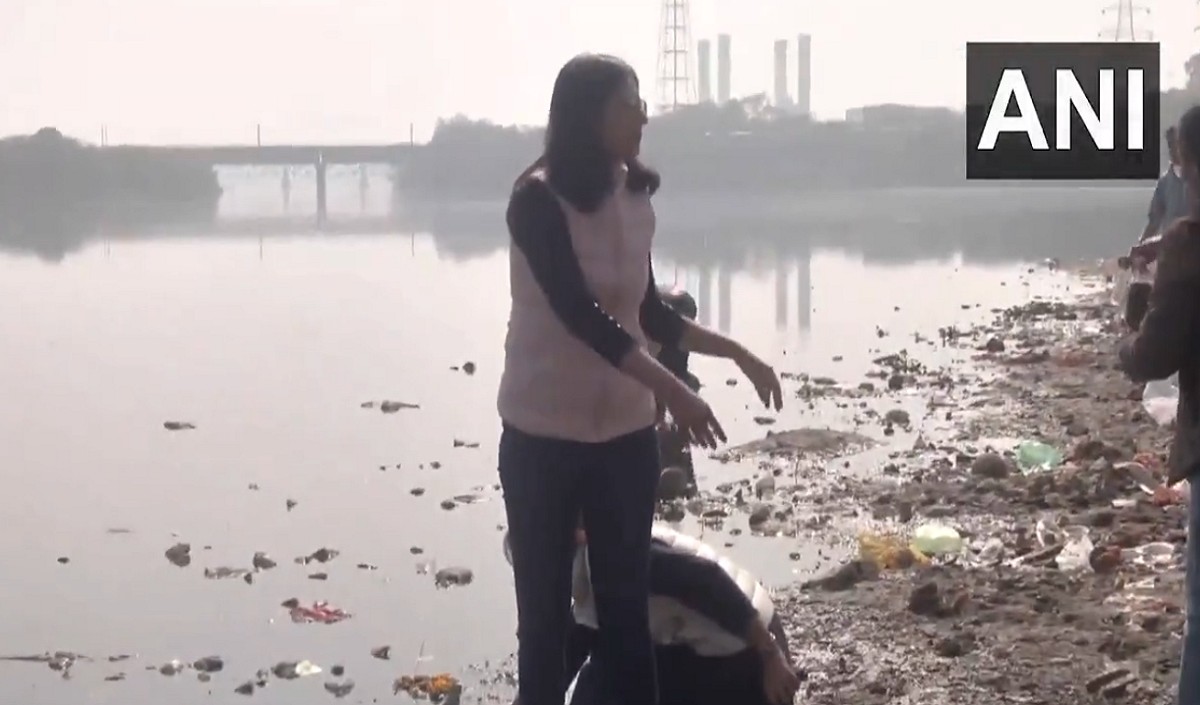 Delhi Election: ‘बनने आए थे यमुना के लाल, बन गए शराब के दलाल’, स्वाती मालिवाल का केजरीवाल का वार