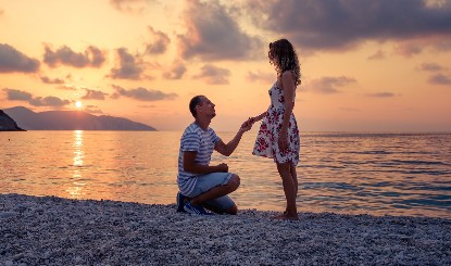 Propose Day 2025 । तेरा साथ चाहिए, जिंदगी भर के लिए.... प्रपोज डे पर इन रोमांटिक तरीकों से करें अपने प्यार का अनोखा इजहार