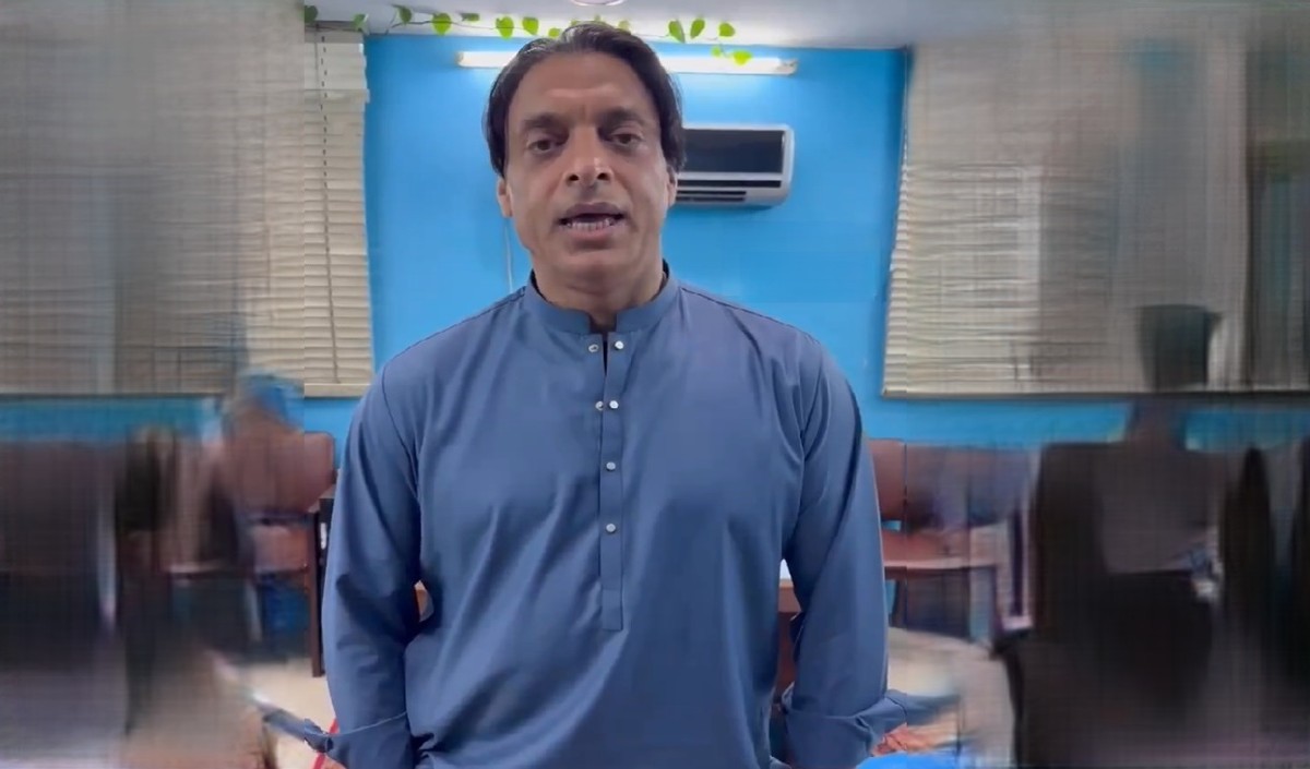 host pcb missing during champions trophy award ceremony shoaib akhtar