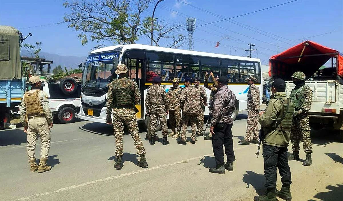 Vanakkam Poorvottar: Manipur के Churachandpur में Curfew जारी, मोदी सरकार बोली- राज्य में सामान्य स्थिति लाकर रहेंगे