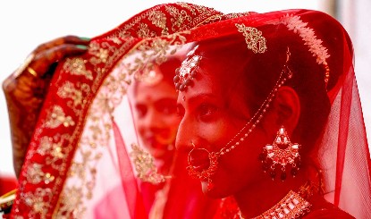 बेटी की शादी के लिए विभिन्न आकर्षक स्कीम्स में कीजिए निवेश, मिलेगी मोटी धनराशि!