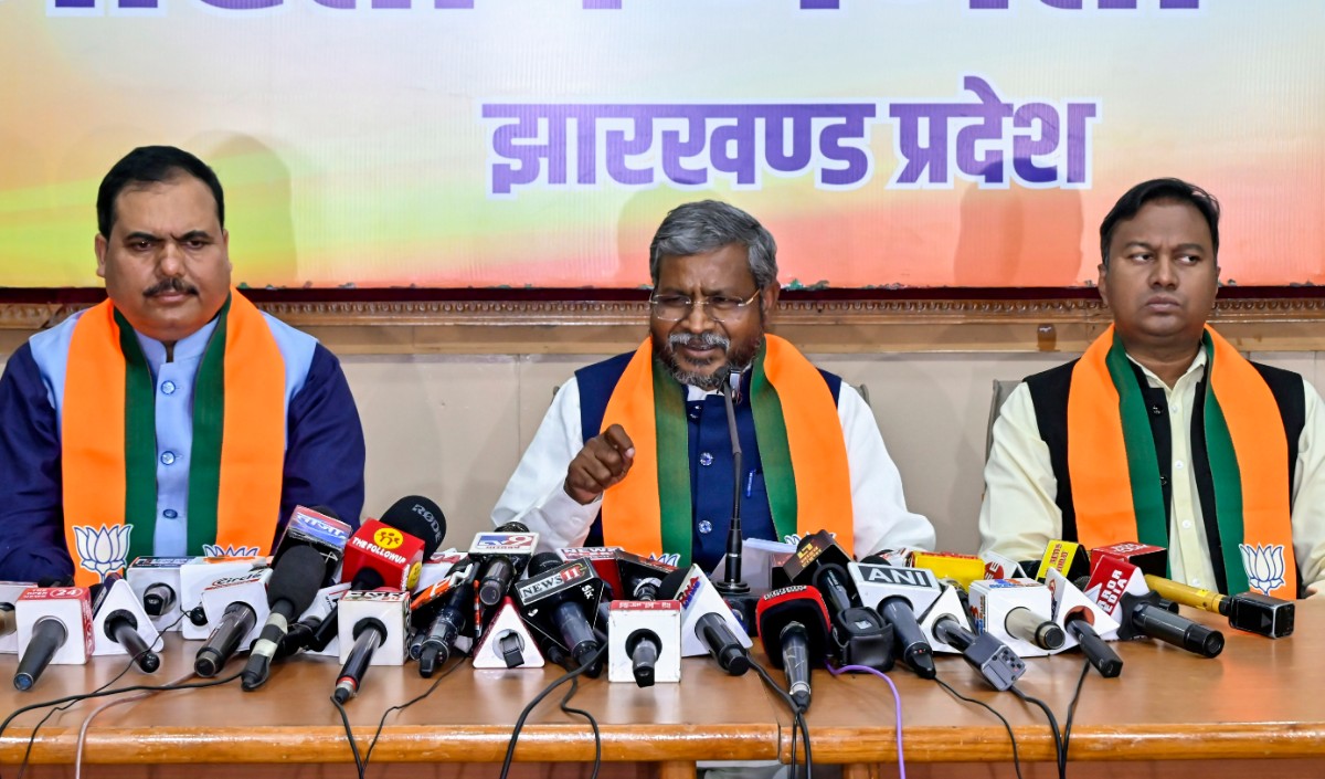 झारखंड विधानसभा में BJP ने सौंपी बाबूलाल मारंडी को कमान, विधायक दल की बैठक में हुआ फैसला