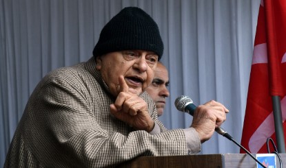 'मुगलों का इतिहास खत्म करने की हो रही कोशिश, वे यहीं दफन हुए', औरंगजेब विवाद पर बोले फारूक अब्दुल्ला 