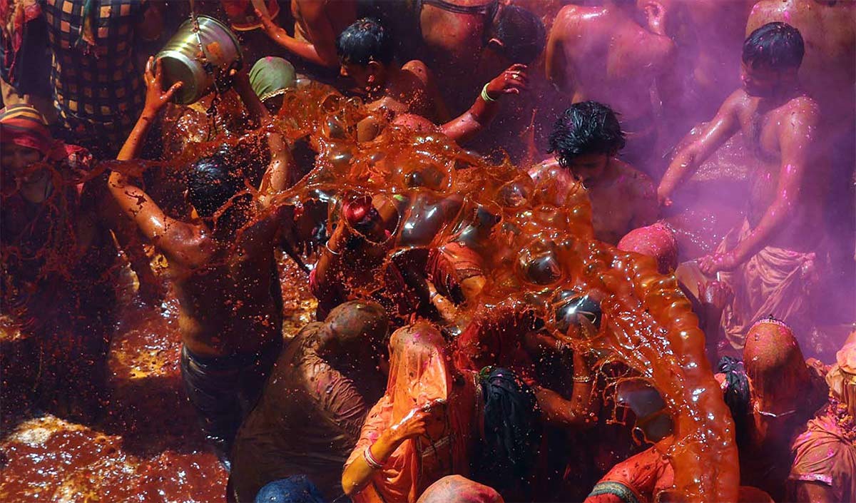 Holi Holi पर Muslims को घर के अंदर रहने का सुझाव गलत है या सही