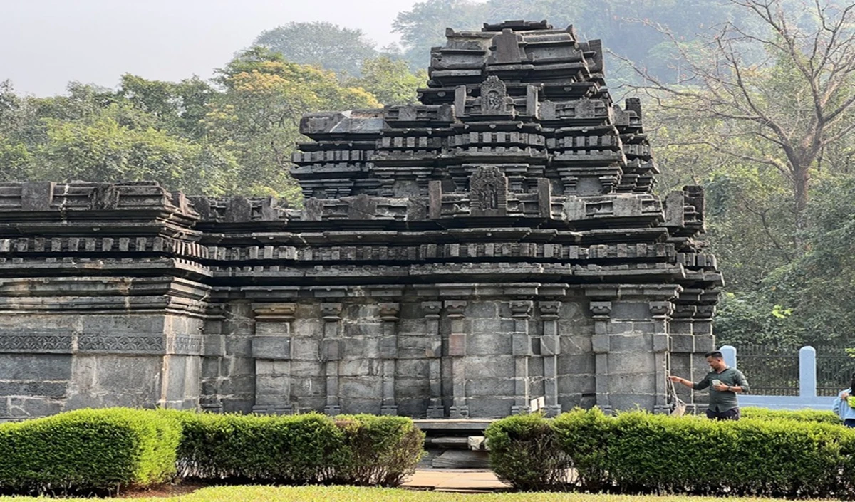 Achaleshwar Mahadev Temple