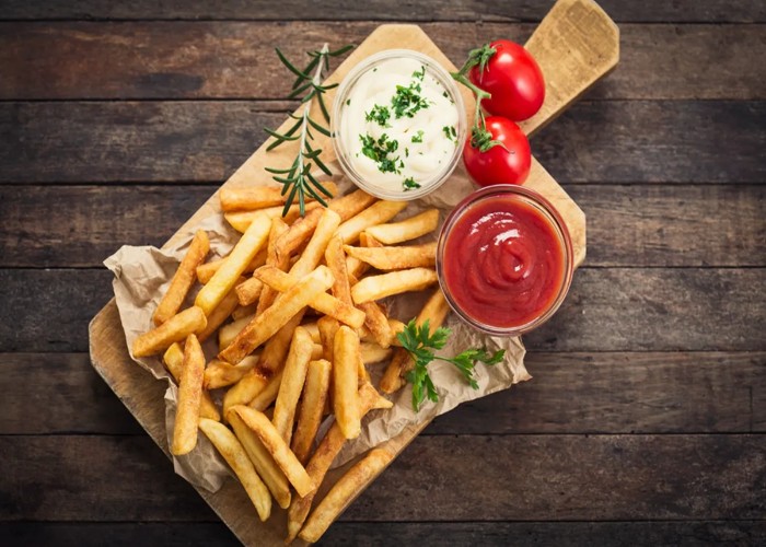 Peri Peri Sauce Recipe: स्नैक्स में स्वाद का तड़का लगाएगी पेरी-पेरी सॉस, सिर्फ 10 मिनट में बनाकर करें तैयार