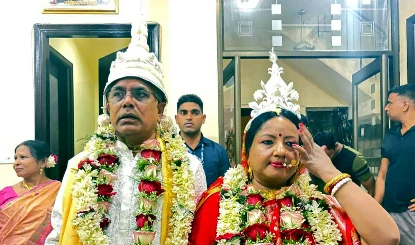 BJP Leader Dilip Ghosh ने 60 साल की उम्र में पार्टी कार्यकर्ता Rinku Majumdar से रचाई शादी, Mamata Banerjee ने दी बधाई