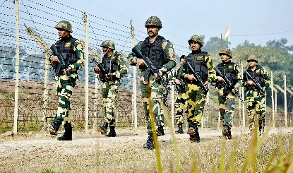 पाकिस्तान रेंजर्स द्वारा हिरासत में लिए गए BSF जवान को सीमा चौकी से ले जाया गया, रिहाई के प्रयास जारी, परिवार कर रहा इंतजार