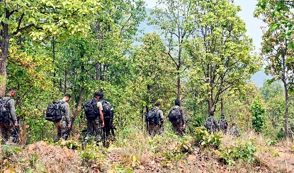 Pahalgam Attackers | निहत्थे- मासूम पर्यटकों की हत्या करने वाले कायर आतंकी पीर पंजाल की पहाड़ियों में छिपे बैठे है? कश्मीर में पहले भी कर चुके है हमले : रिपोर्ट