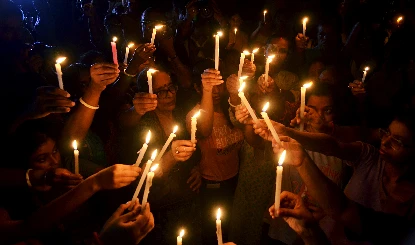 पहलगाम हत्याकांड के विरोध में कांग्रेस ने जमशेदपुर में मोमबत्ती जुलूस निकाला