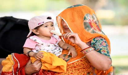Delhi Weather: दिल्ली में गर्मी का कहर जारी, रात में भी पारा 27 डिग्री से अधिक