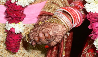 Aligarh में एक मां ने उठाया ऐसा कदम, बेटी की डोली उठने से रह गई