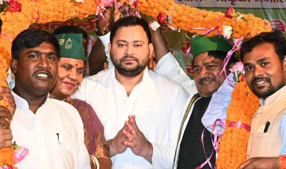Bihar Politics: तेजस्वी ने खुद को घोषित किया CM उम्मीदवार, JDU बोली- यह बिहार की जनता का अपमान