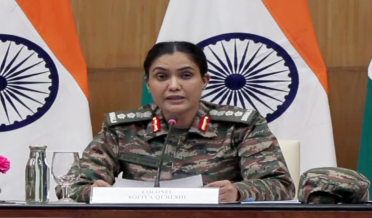 नागरिक विमानों को ढाल बना रहा पाकिस्तान, PAK की नापाक हरकतों को भारत ने किया उजागर