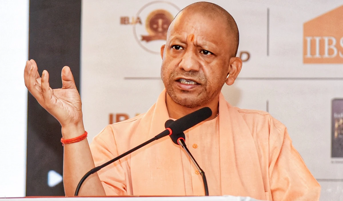 पाकिस्तानियों से पूछ लेना ब्रह्मोस मिसाइल की ताकत, लखनऊ में गरजे सीएम Yogi Adityanath