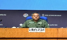 Operation Sindoor पर आया एयर मार्शल भारती की मां का बयान, कहा- किसके बेटे ने देश को....
