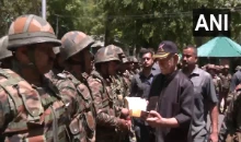 Jammu-Kashmir: सीमावर्ती क्षेत्रों का Manoj Sinha ने किया दौरा, सशस्त्र बलों से भी की बात, पाकिस्तान को चेताया