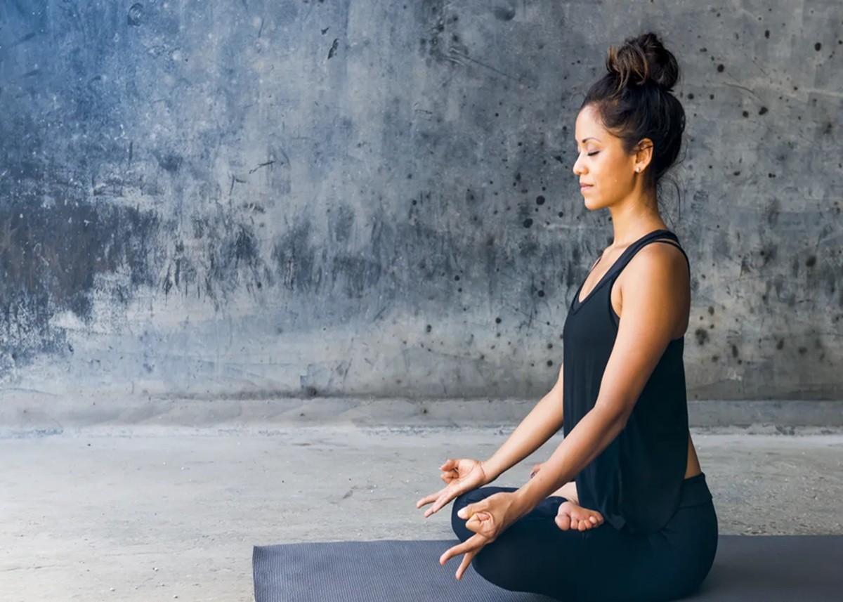 Yoga For Fertility: कंसीव करने में आ रही समस्या तो रोजाना करें ये योगासन, फर्टिलिटी में होगा सुधार