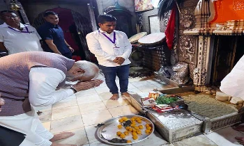 पीएम मोदी ने करणी माता मंदिर में पूजा-अर्चना की
