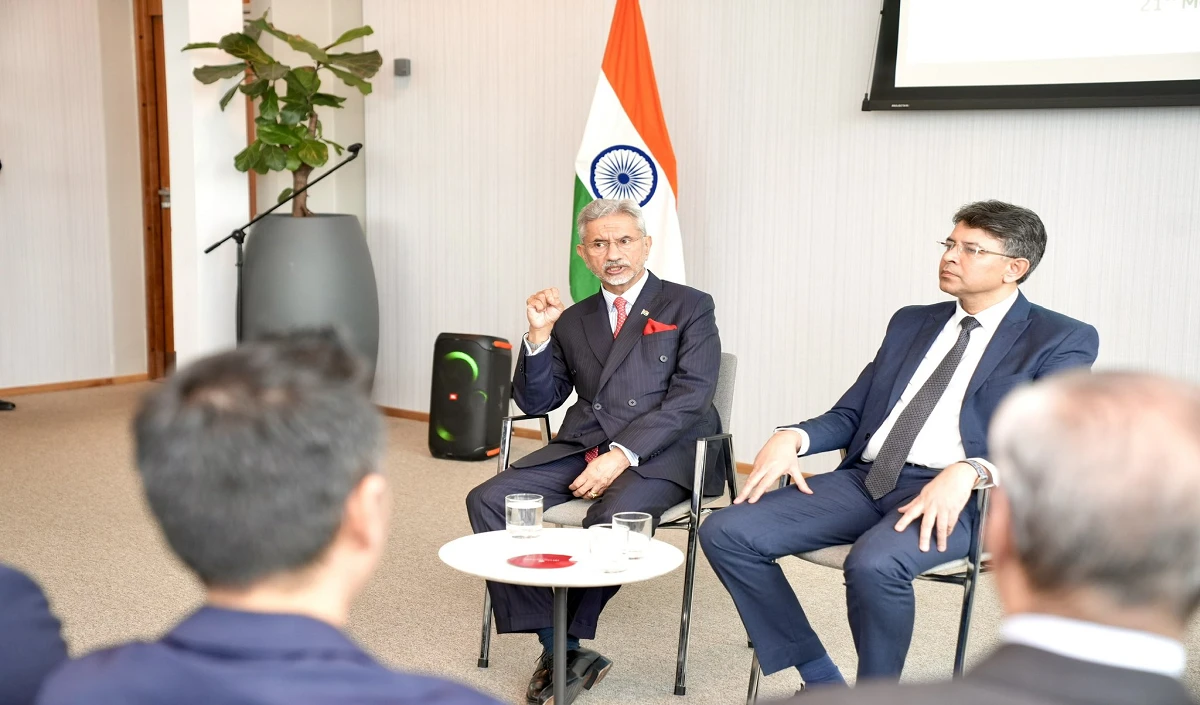 अमेरिका, पाकिस्तान को विदेश मंत्री का जवाब, समझौते में कोई तीसरा देश नहीं, आतंकी अगर पाक में है तो उसे वहीं मारेंगे