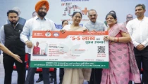 आयुष्‍मान योजना को लेकर आया नया अपडेट, अब मोबाइल से कर सकते हैं अप्‍लाई, आसान स्टेप्स में समझें