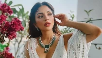 Bollywood Wrap Up | पॉपुलर एक्ट्रेस Shama Sikander ने दिखाईं कमसिन अदाएं Nargis Fakhri ने मंच पर की ओछी हरकत?