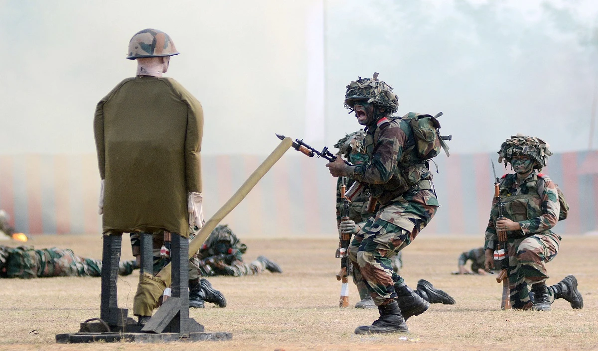  India-Pakistan tensions: सीमा पर फिर से जिंदा हो रहे दशकों पुराने बंकर, 1965 और 1971 की यादें ताजा